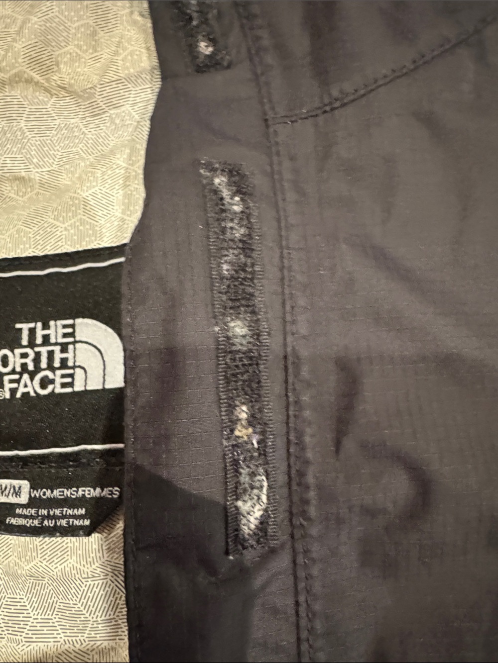 The North Face Black Hooded Jacket - Picture 7 of 7